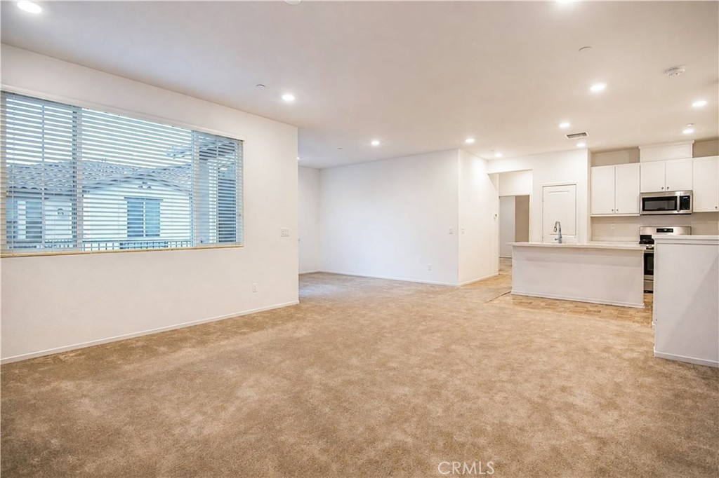 5585 Kate Way 6 Property Photo 2