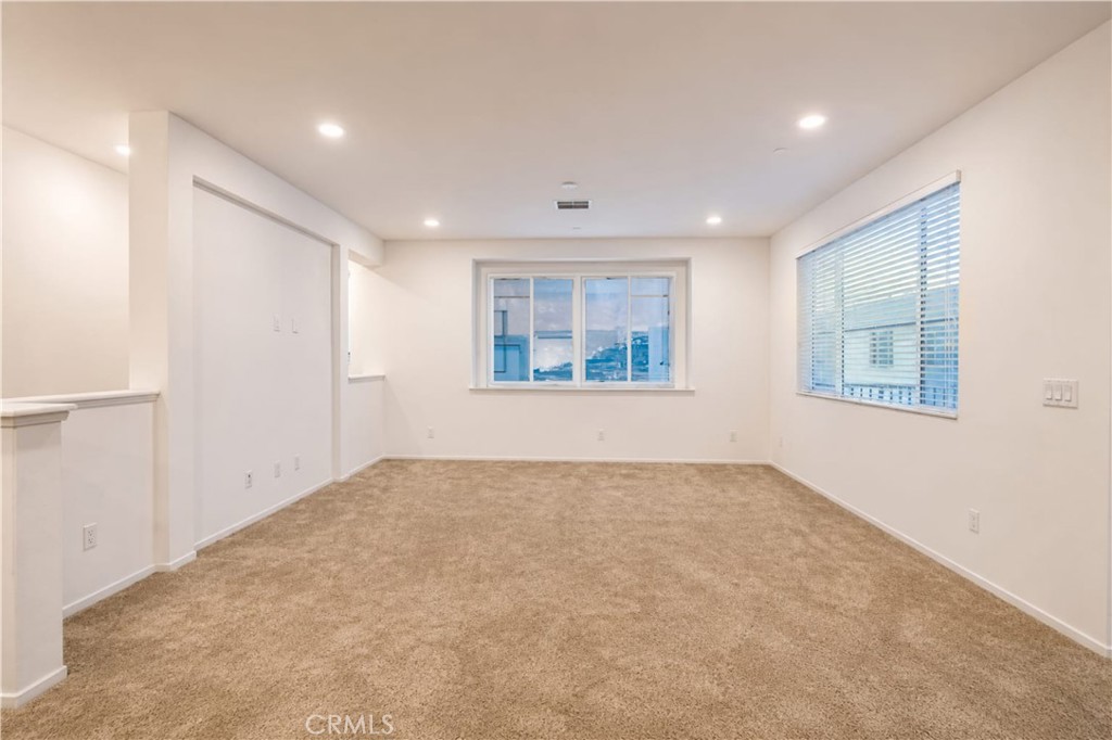 5585 Kate Way 6 Property Photo 3
