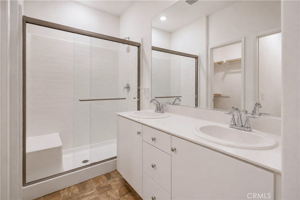 5585 Kate Way 6 Property Photo 11