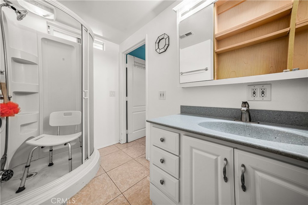 6061 Arden Property Photo 11