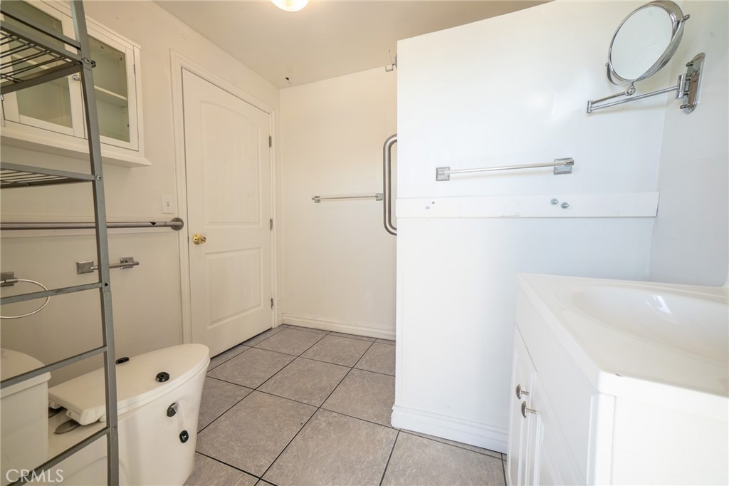 6061 Arden Property Photo 17
