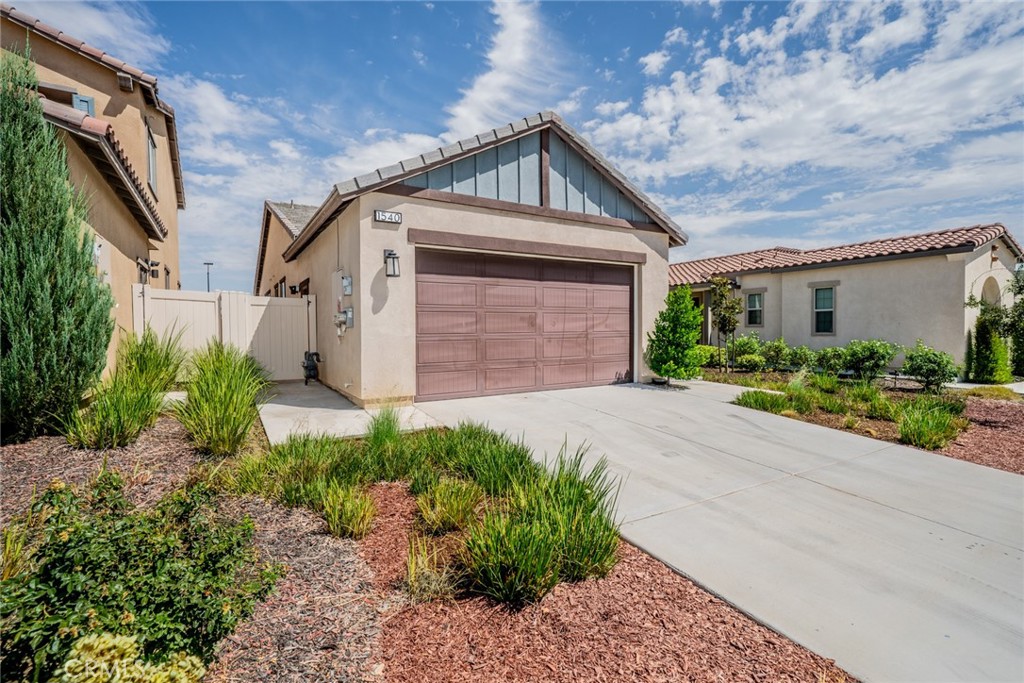 1540 Pinyon Lane Property Photo 3