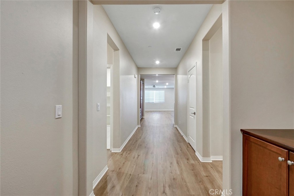 3978 Scarlet Oak Court Property Photo 4