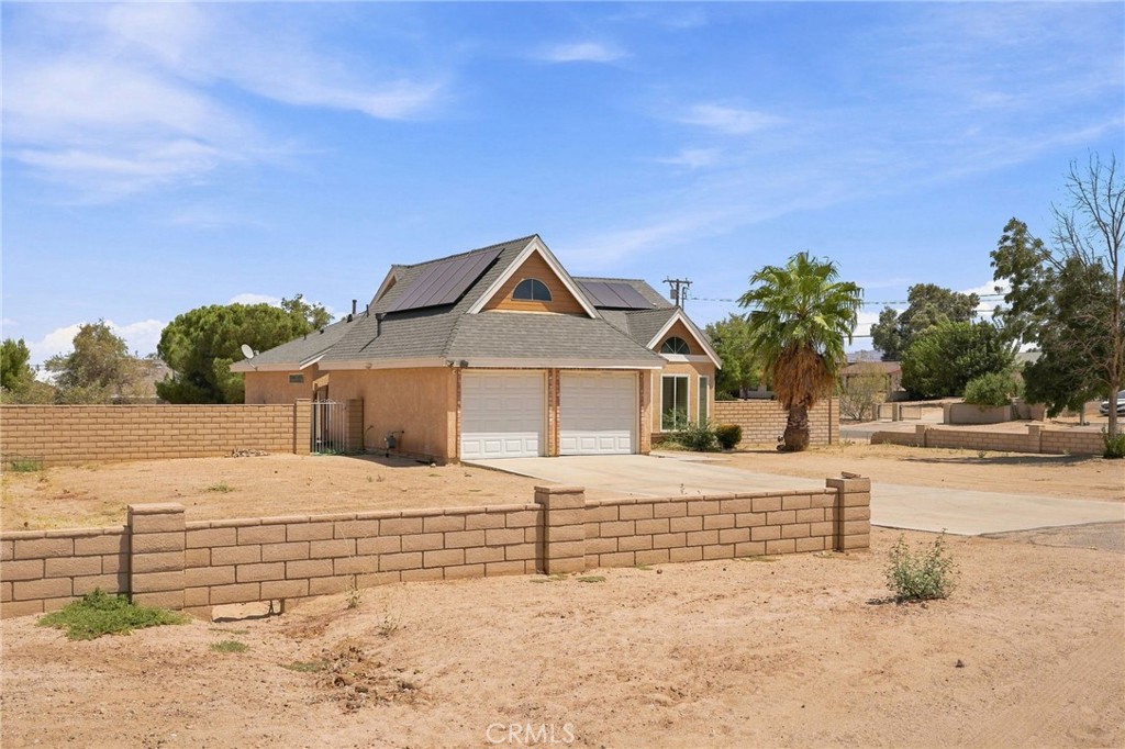 18170 Capri Property Photo 5