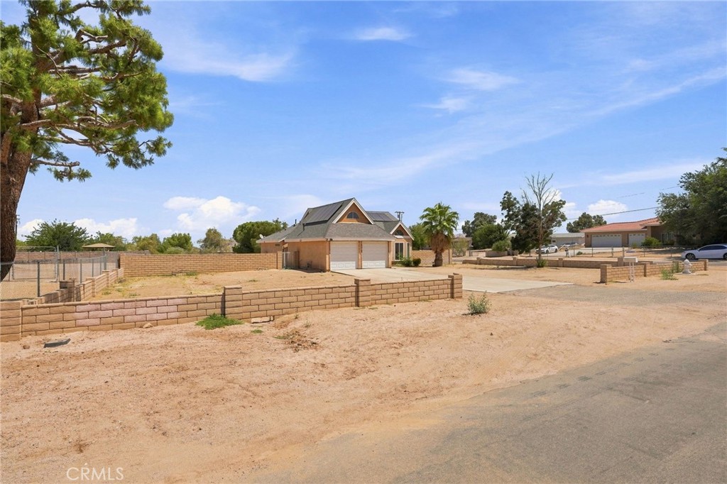 18170 Capri Property Photo 6