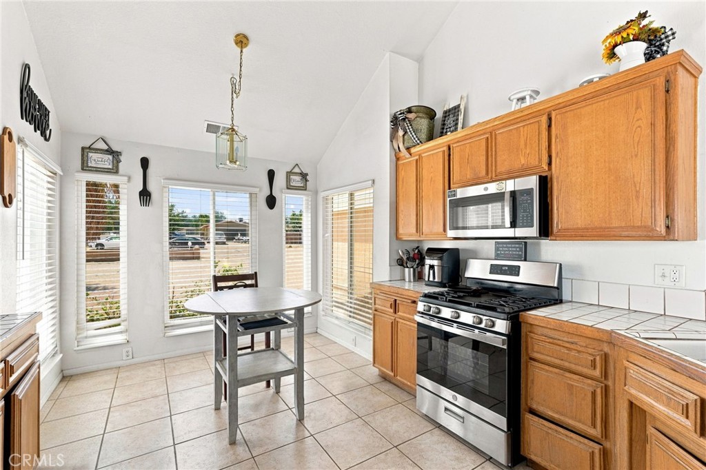 18170 Capri Property Photo 17