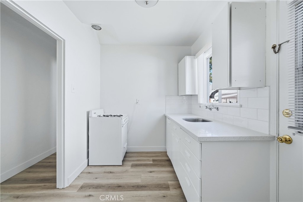 2472 Chestnut Avenue Property Photo 16