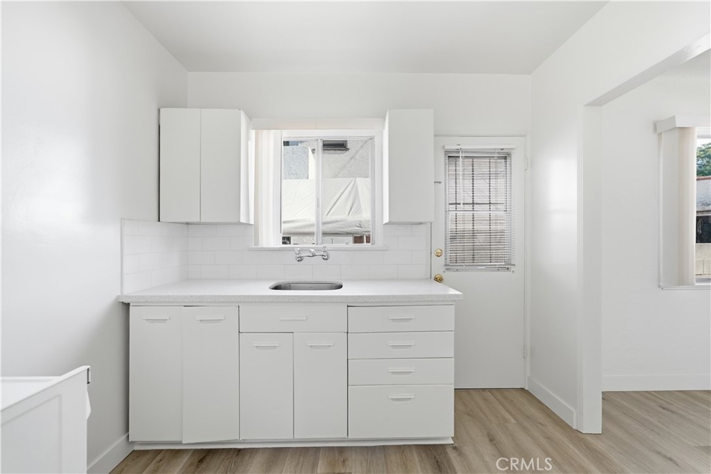 2472 Chestnut Avenue Property Photo 17