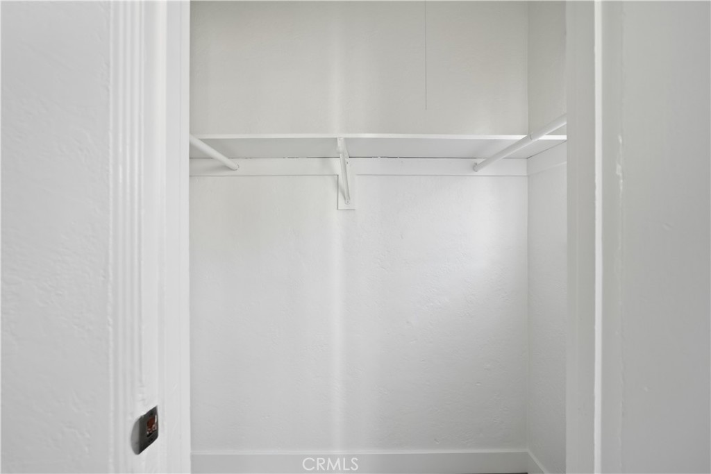 2472 Chestnut Avenue Property Photo 22
