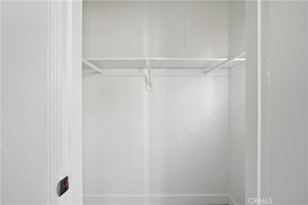 2472 Chestnut Avenue Property Photo 22