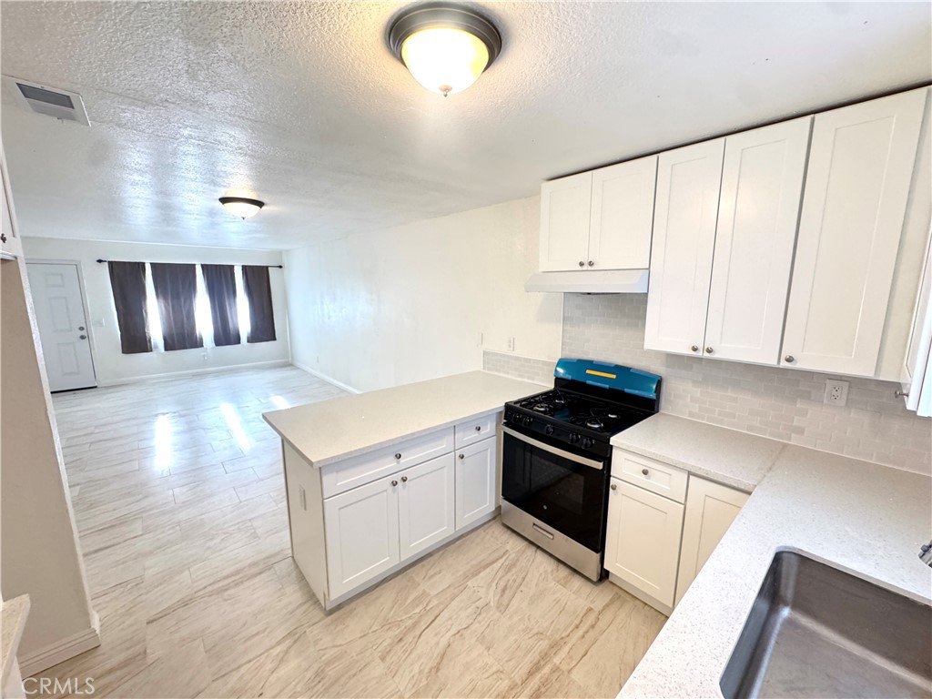 16214 Juniper Street 2b Property Photo 1