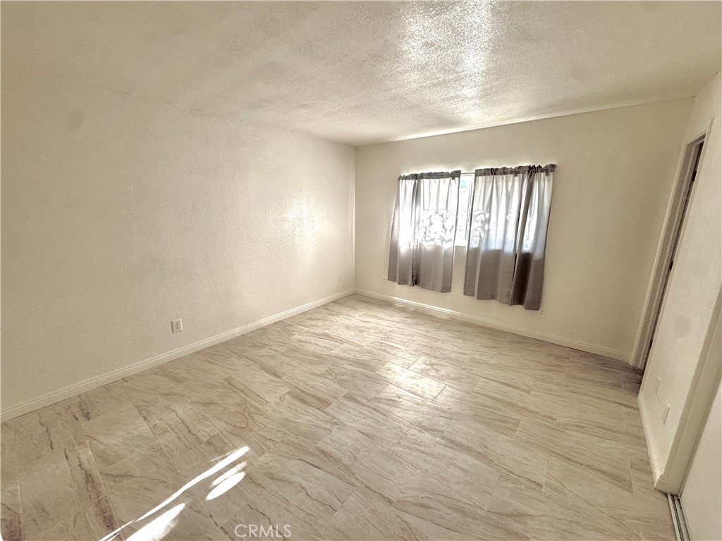 16214 Juniper Street 2b Property Photo 7