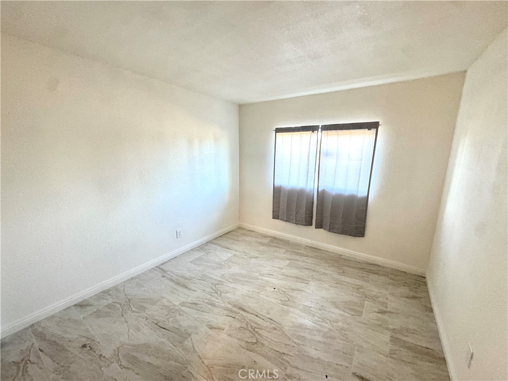 16214 Juniper Street 2b Property Photo 8
