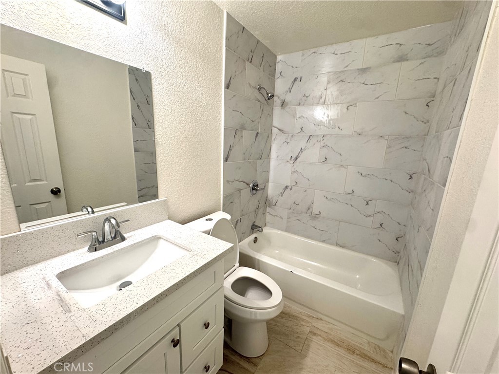 16214 Juniper Street 2b Property Photo 10