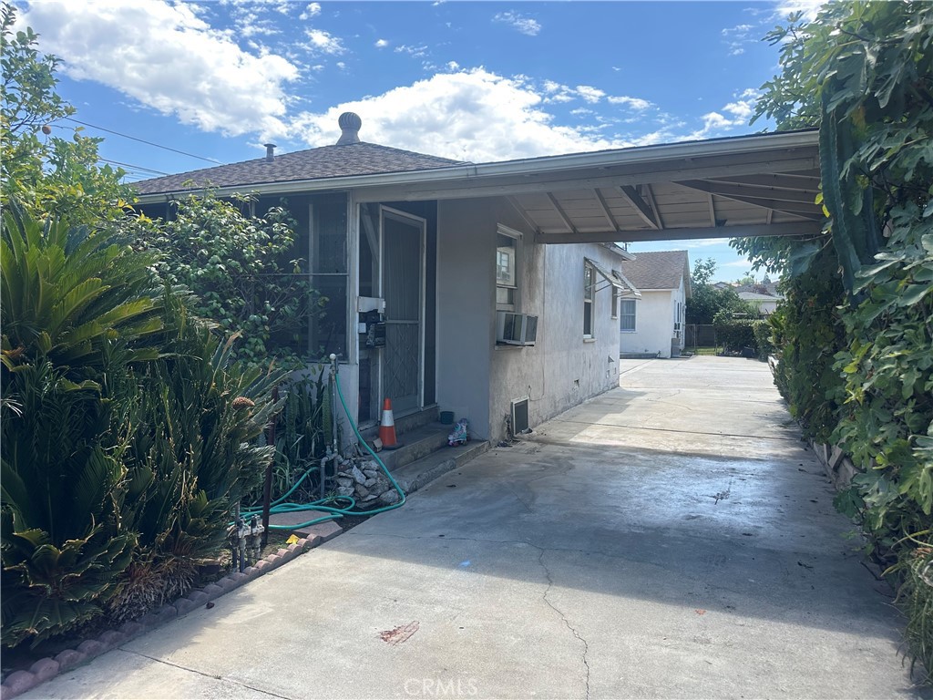 334 1/2 Edgley Dr Property Photo 4