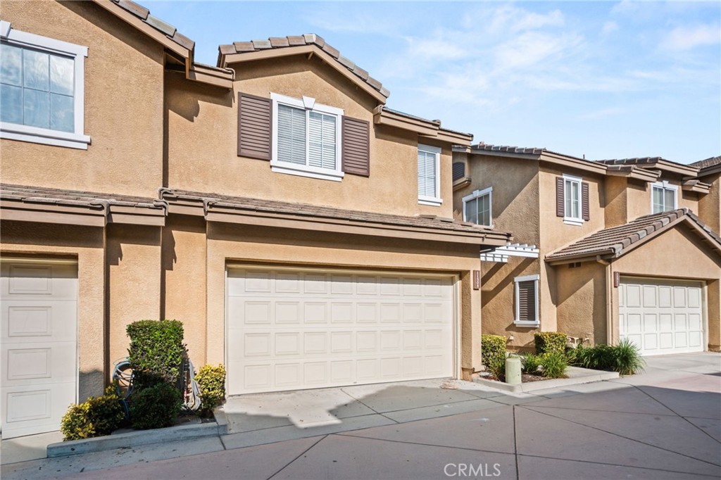 11508 Stoneridge Drive Property Photo 5