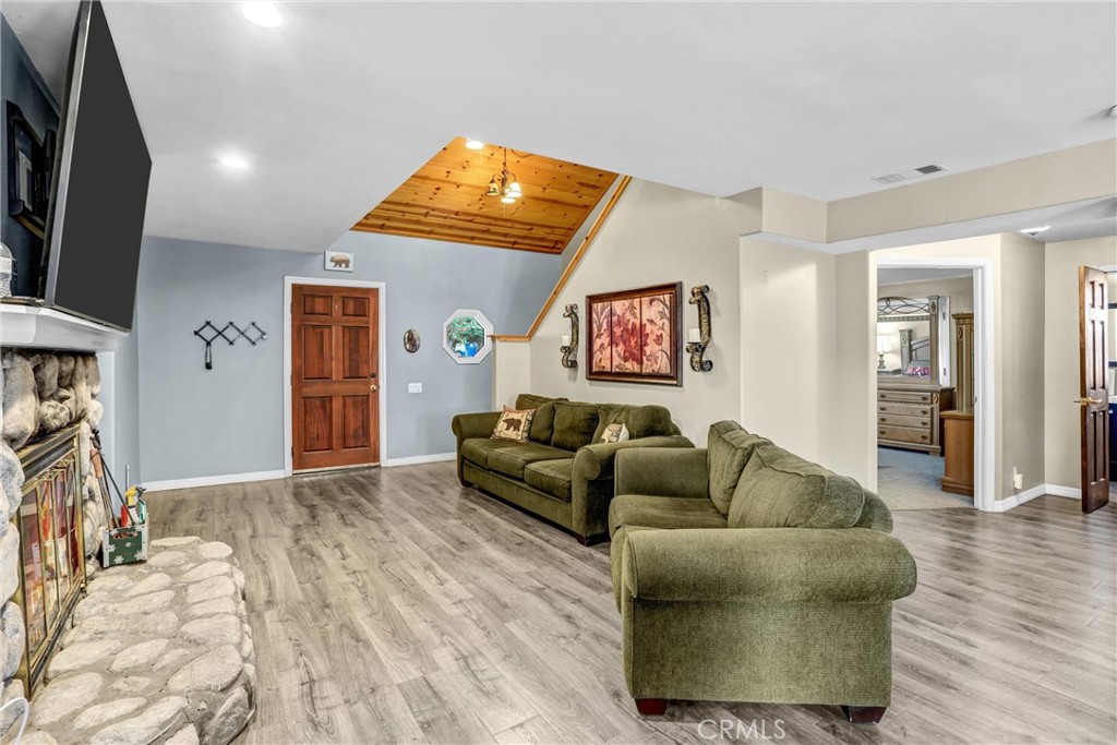 356 Greenspot Boulevard Property Photo 7