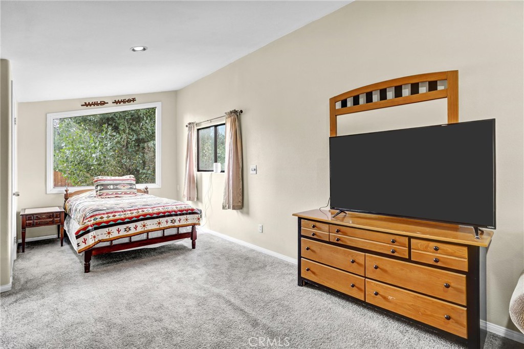 356 Greenspot Boulevard Property Photo 31