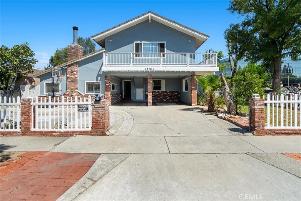 15701 Tuba Property Photo 1