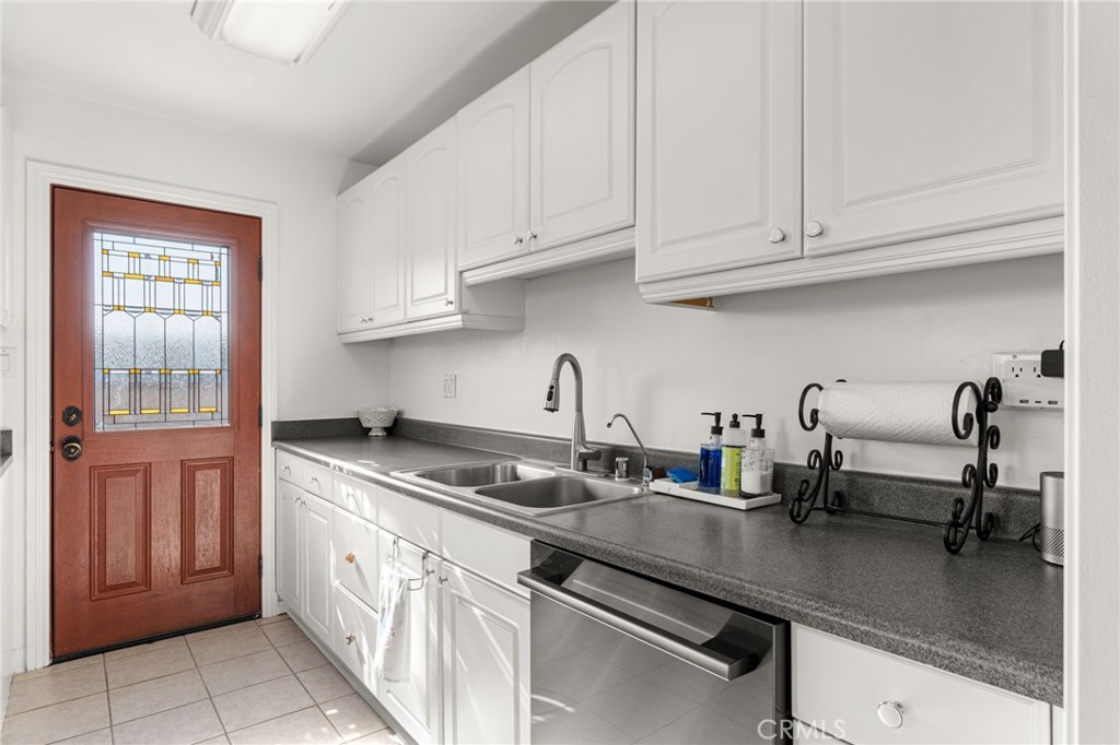 6332 Cherokee Property Photo 7