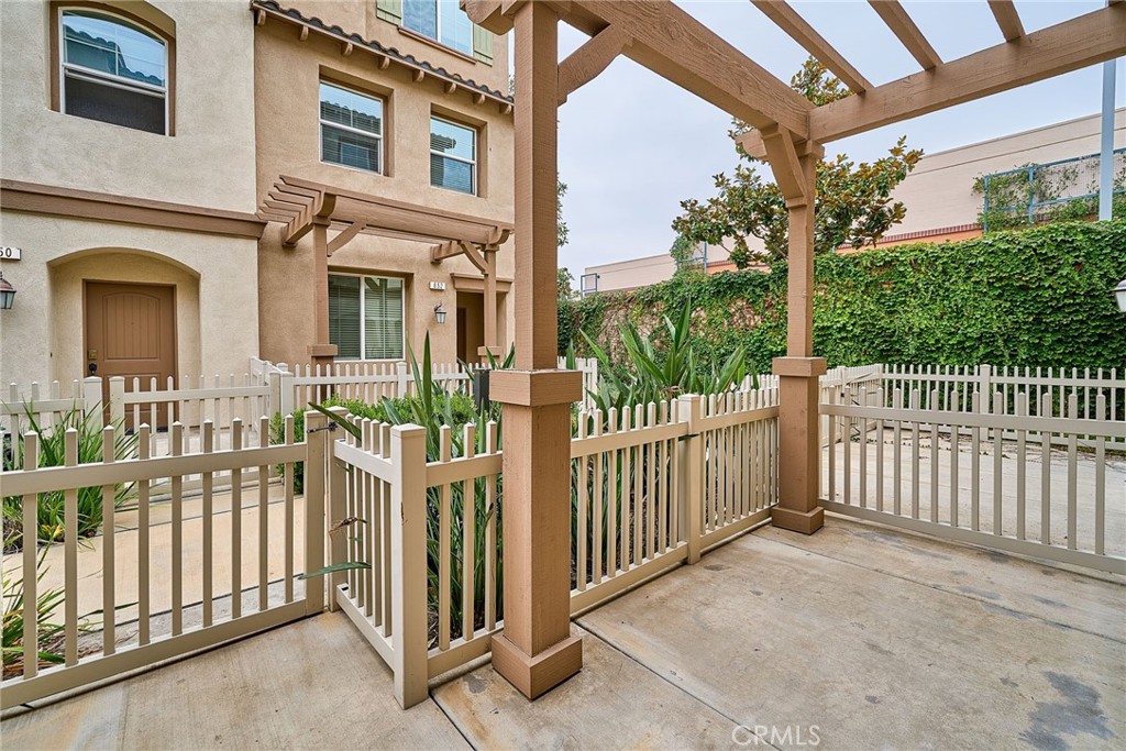 853 E Hollyvale Property Photo 4