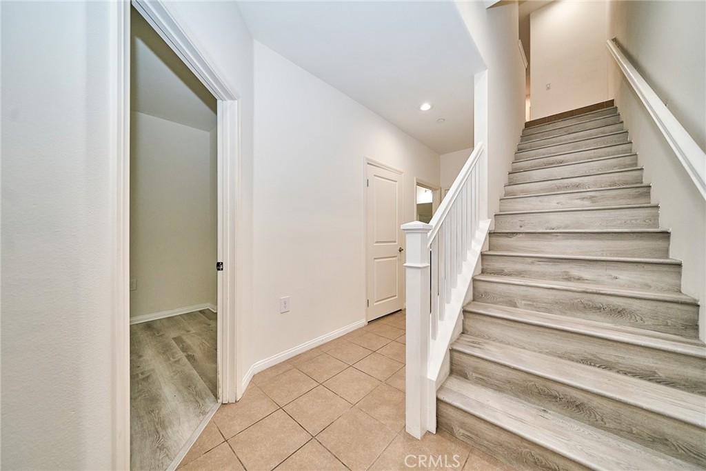 853 E Hollyvale Property Photo 15