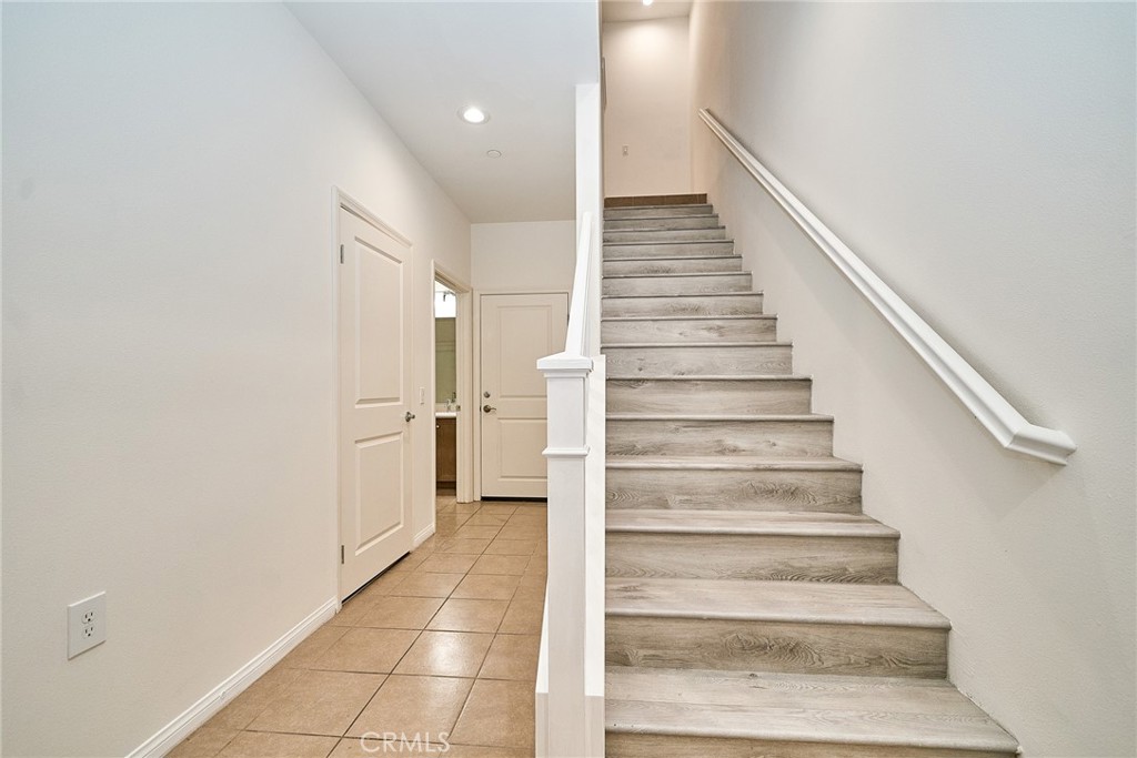 853 E Hollyvale Property Photo 16