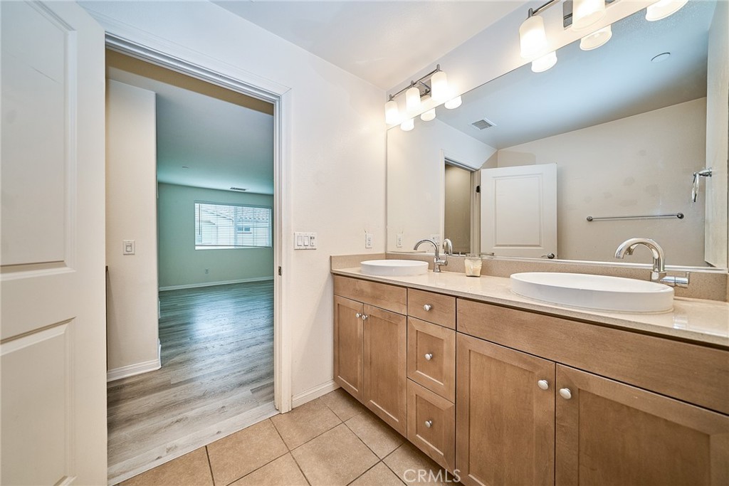 853 E Hollyvale Property Photo 42