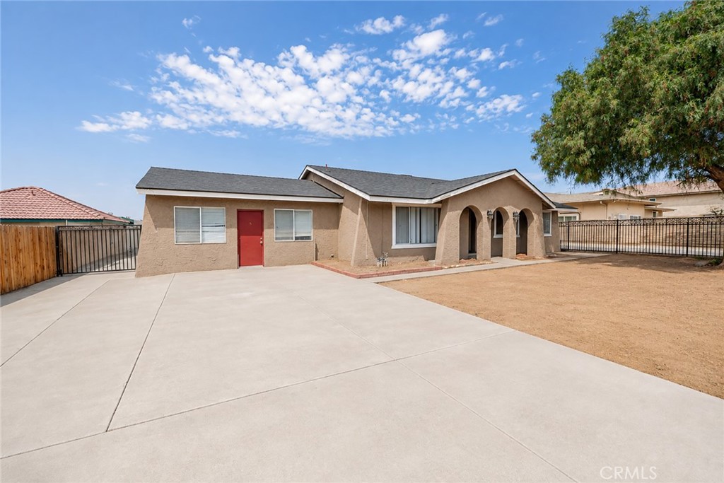 732 S Acacia Property Photo 3