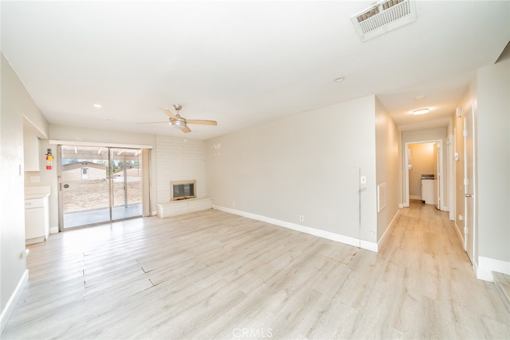 732 S Acacia Property Photo 9