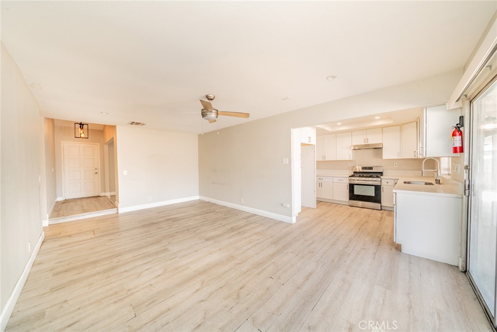 732 S Acacia Property Photo 10