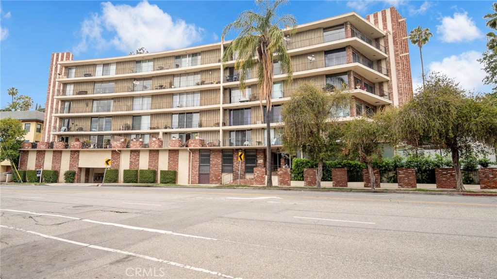 2260 N Cahuenga Blvd 106 Property Photo 1
