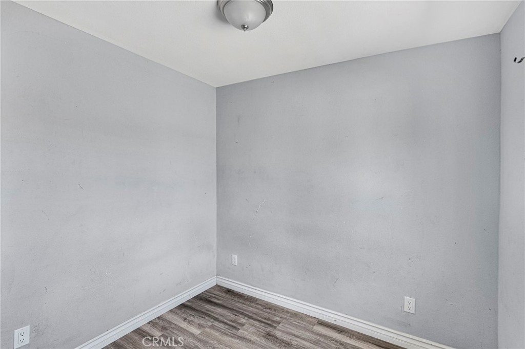 10912 Matilija Property Photo 12