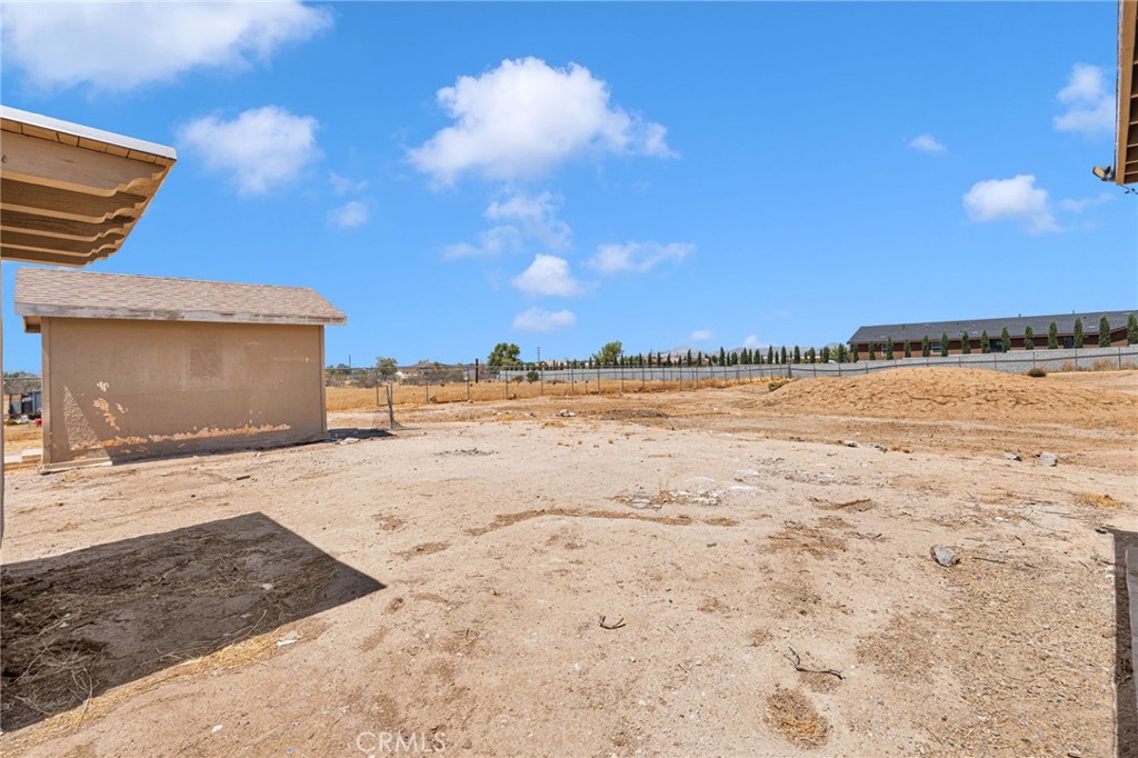 10912 Matilija Property Photo 21