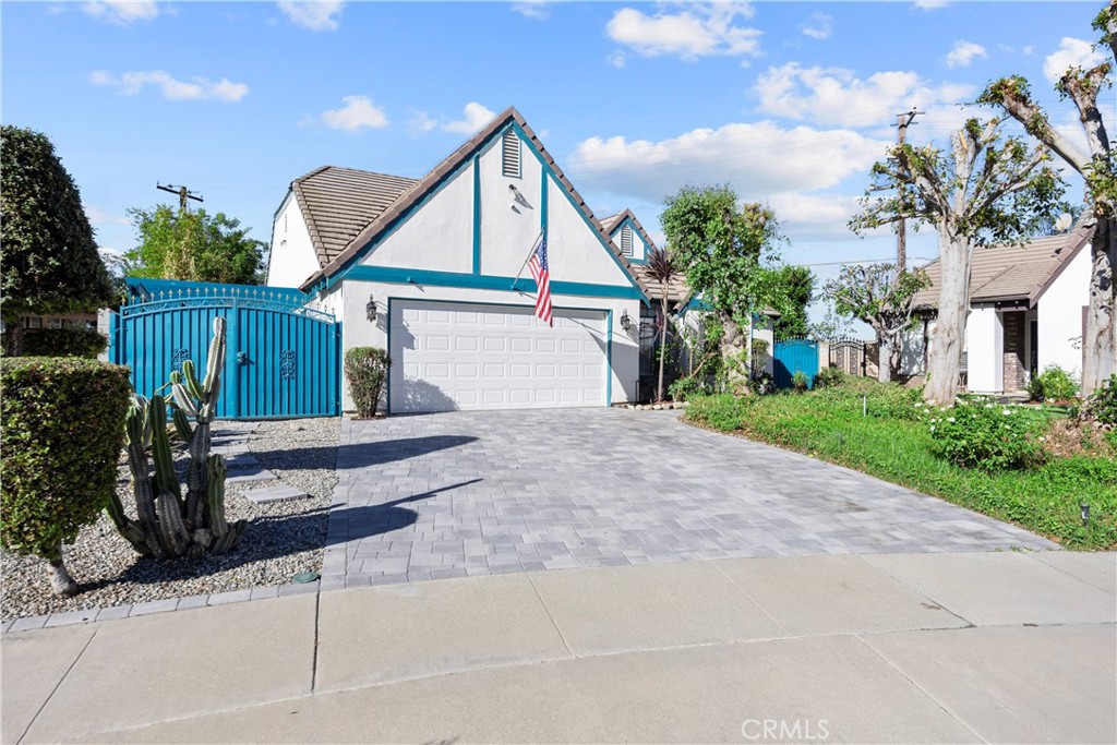 1598 Oakdale Court Property Photo 2
