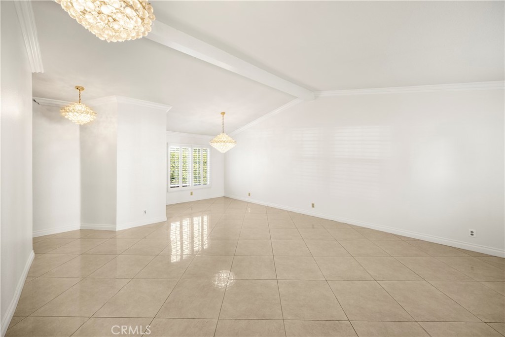 1598 Oakdale Court Property Photo 6