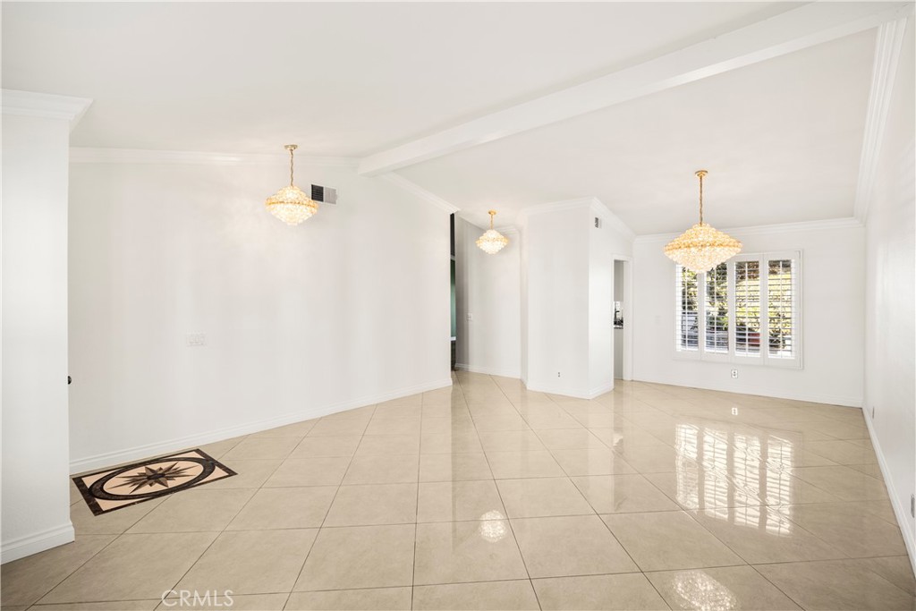 1598 Oakdale Court Property Photo 7