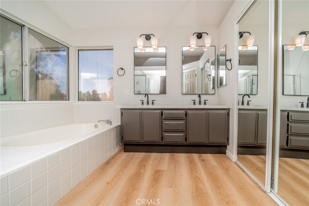 28639 Carnoustie Avenue Property Photo 28