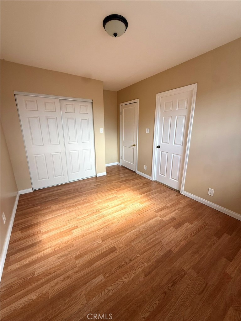 6117 S Hoover Property Photo 4