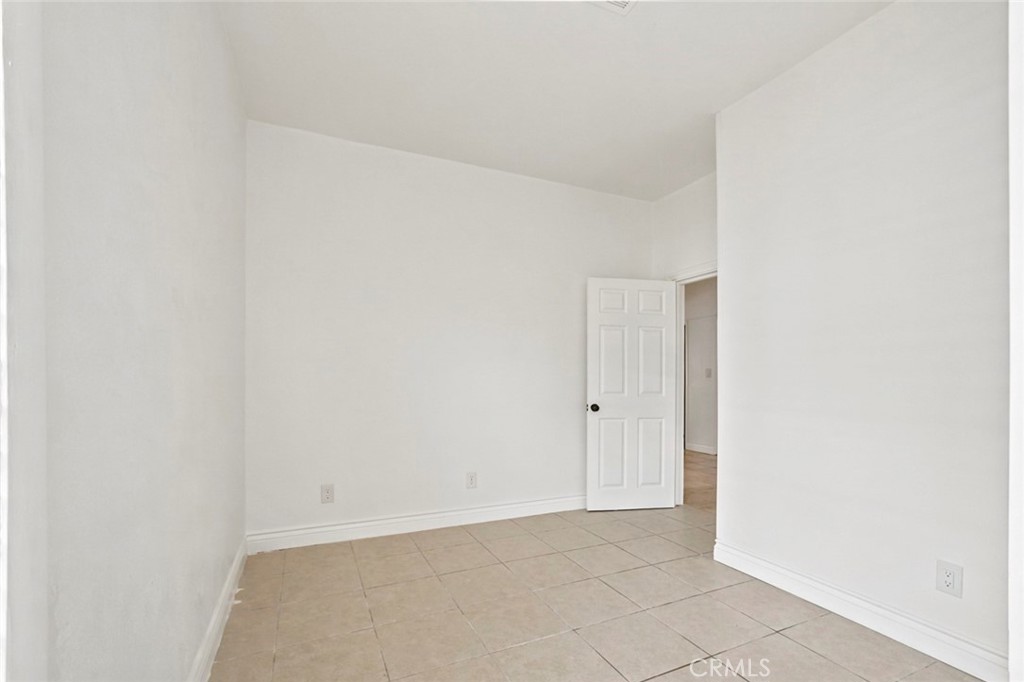 239 N Riverside Property Photo 29
