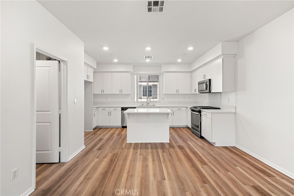 7347 Solstice Property Photo 5