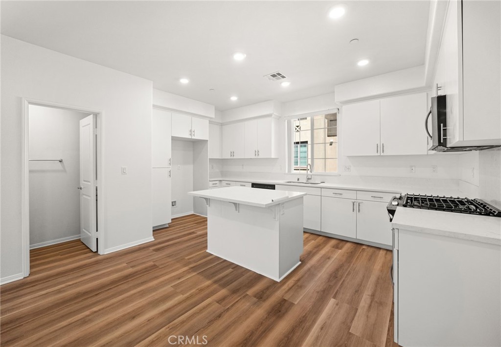 7347 Solstice Property Photo 6