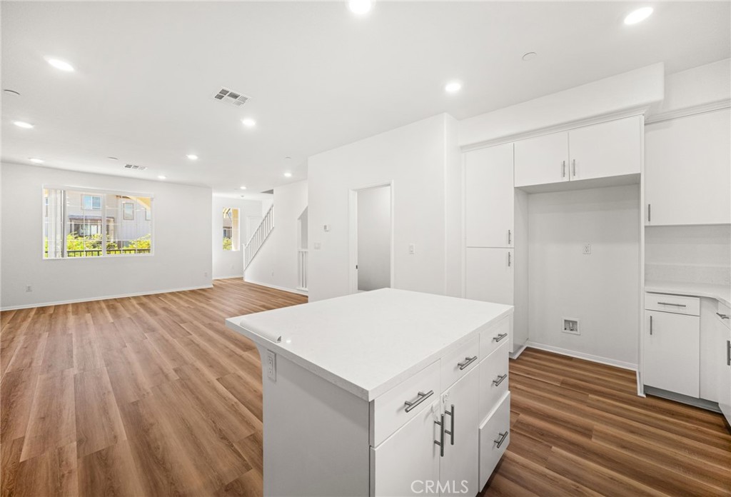7347 Solstice Property Photo 7
