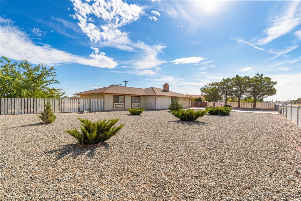 20971 Thunderbird Road Property Photo 5
