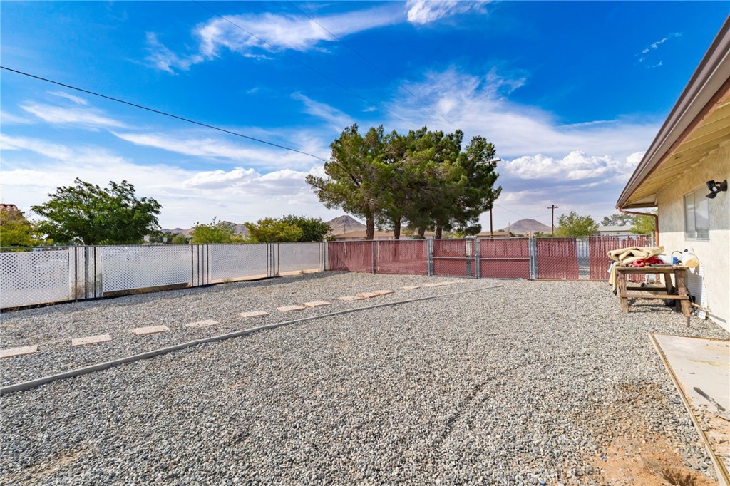 20971 Thunderbird Road Property Photo 28