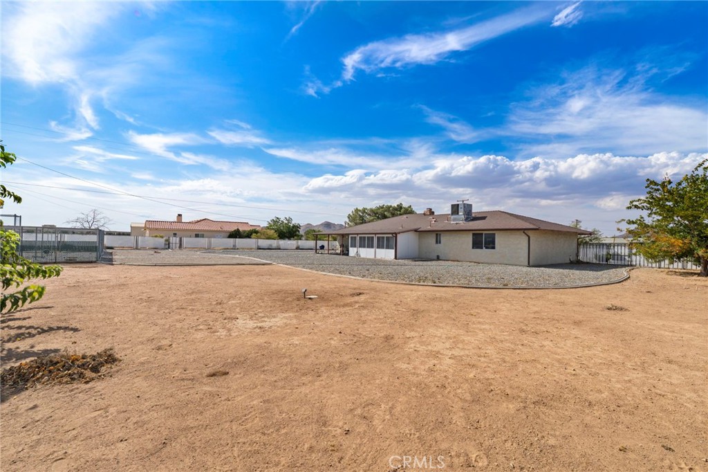 20971 Thunderbird Road Property Photo 30