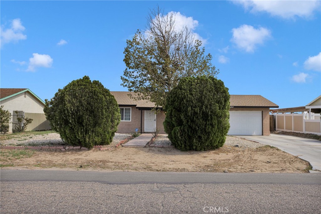 18907 Muskrat Avenue Property Photo 1