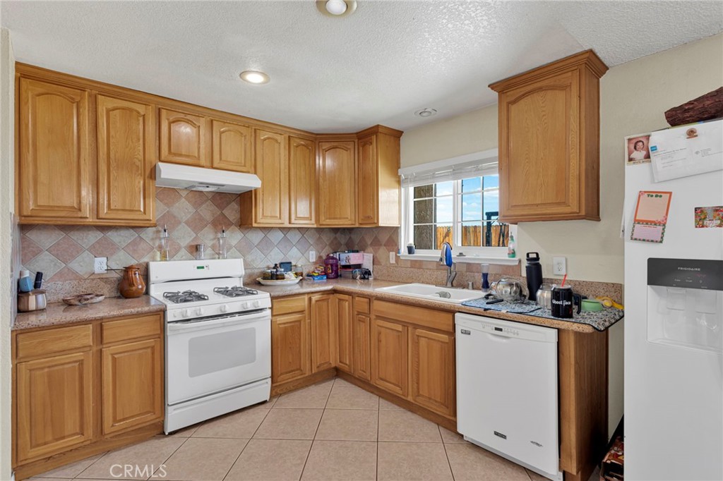18907 Muskrat Avenue Property Photo 10