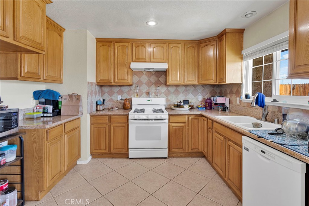 18907 Muskrat Avenue Property Photo 11