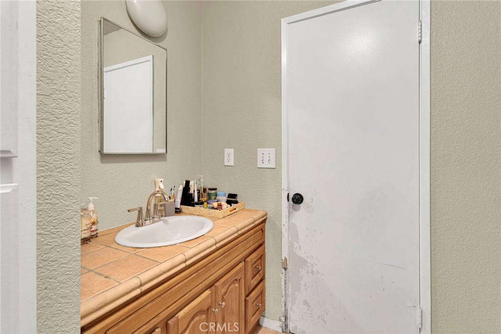 18907 Muskrat Avenue Property Photo 22